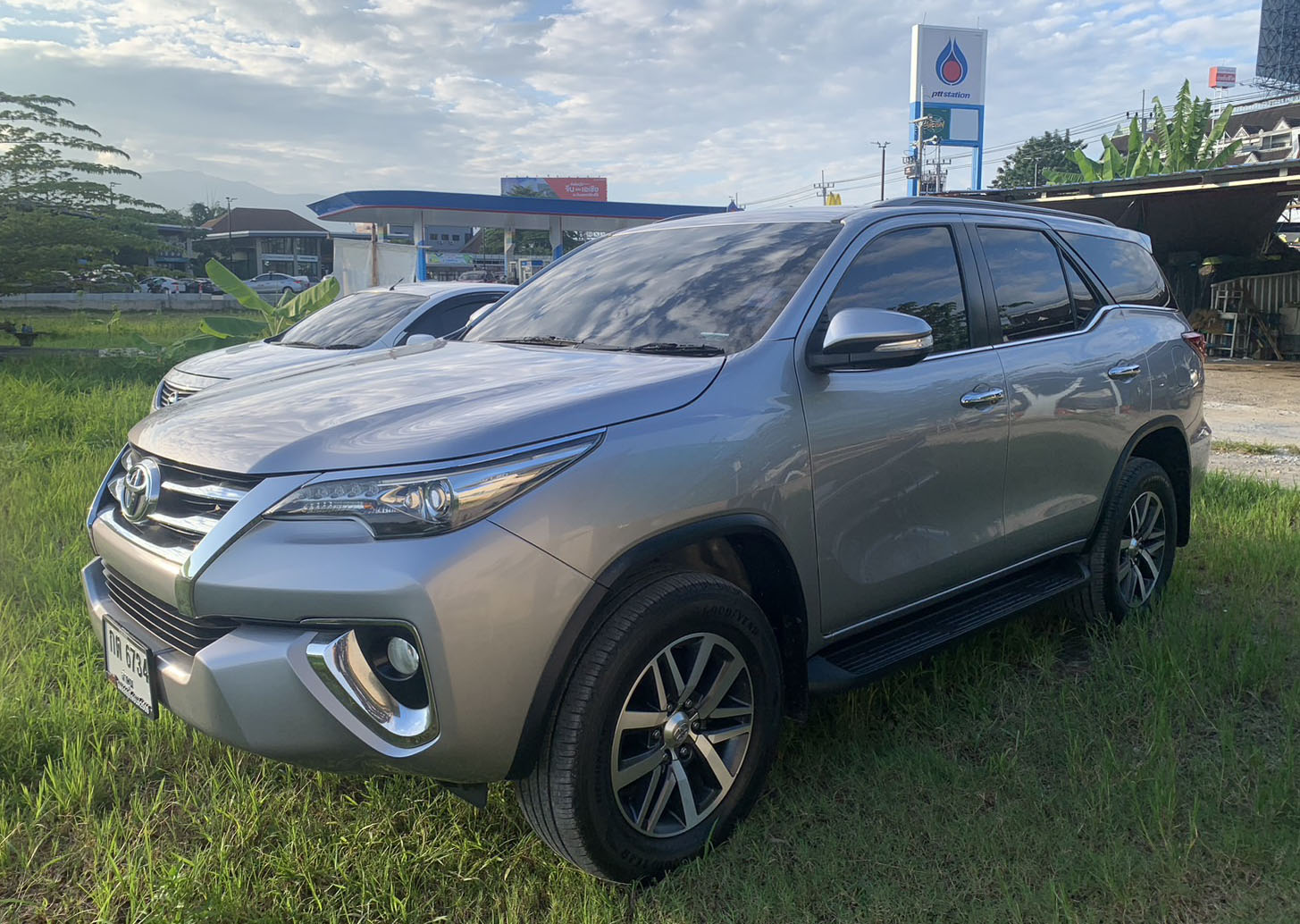 Toyota Fortuner - รถเช่าเชียงใหม่