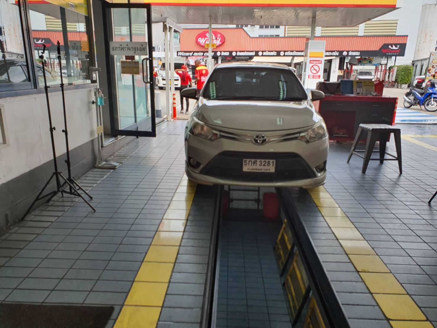 เข้าเช็คระยะ รถเช่าเชียงใหม่